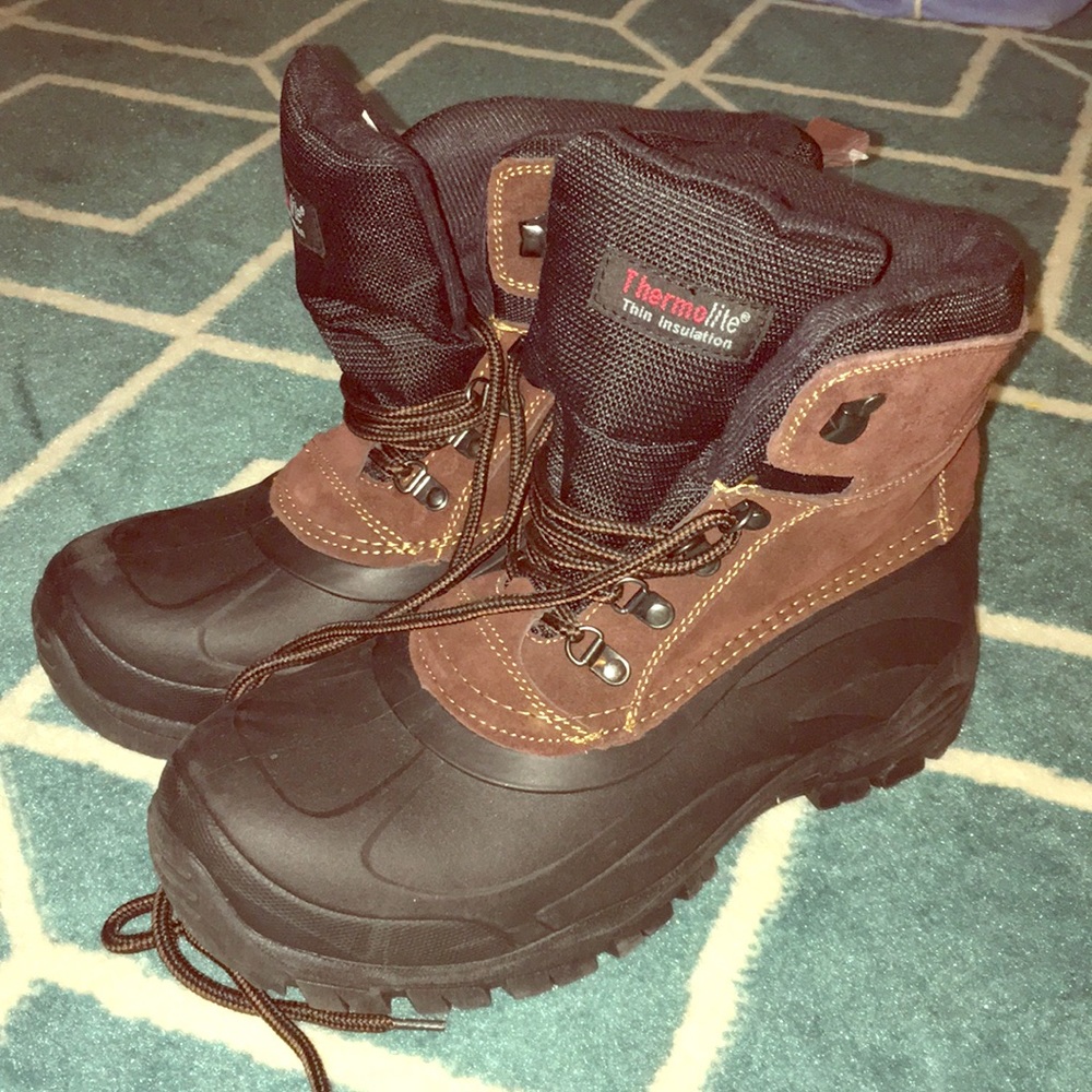Men’s NWT winter boots size 10
